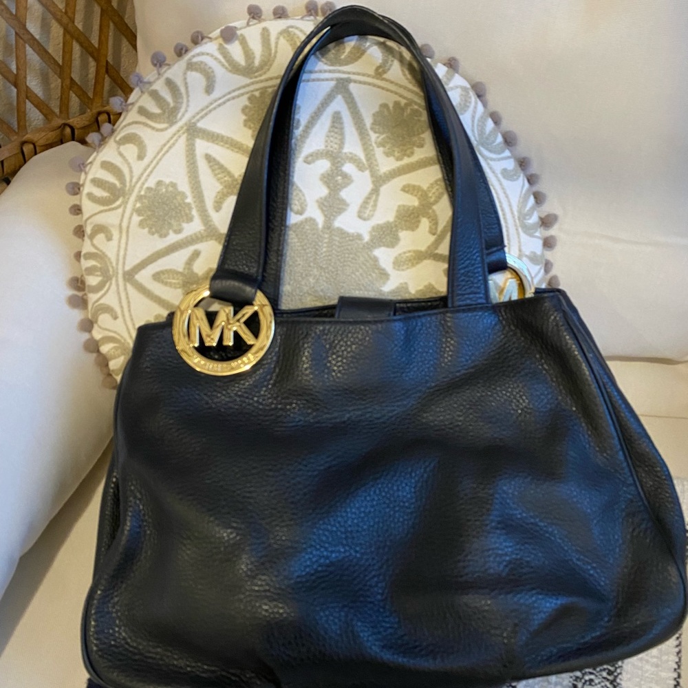 MK Pebble Leather Bag - Picture 3 of 5